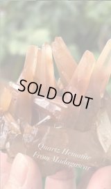 ヘマタイトクォーツクラスター　マダガスカル産