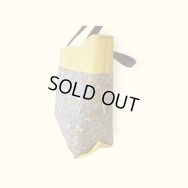 画像2: 黄色の木の実 ミニバッグ【ハンドメイド】 (2)