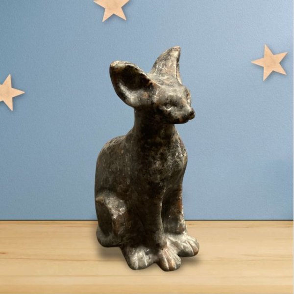 画像3: 天然石 おすまし猫ちゃん 置物(自立型) ソーダライトNo.1 (3)