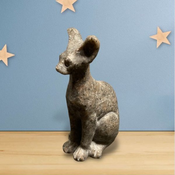 画像3: 天然石 おすまし猫ちゃん 置物(自立型) ソーダライトNo.2 (3)